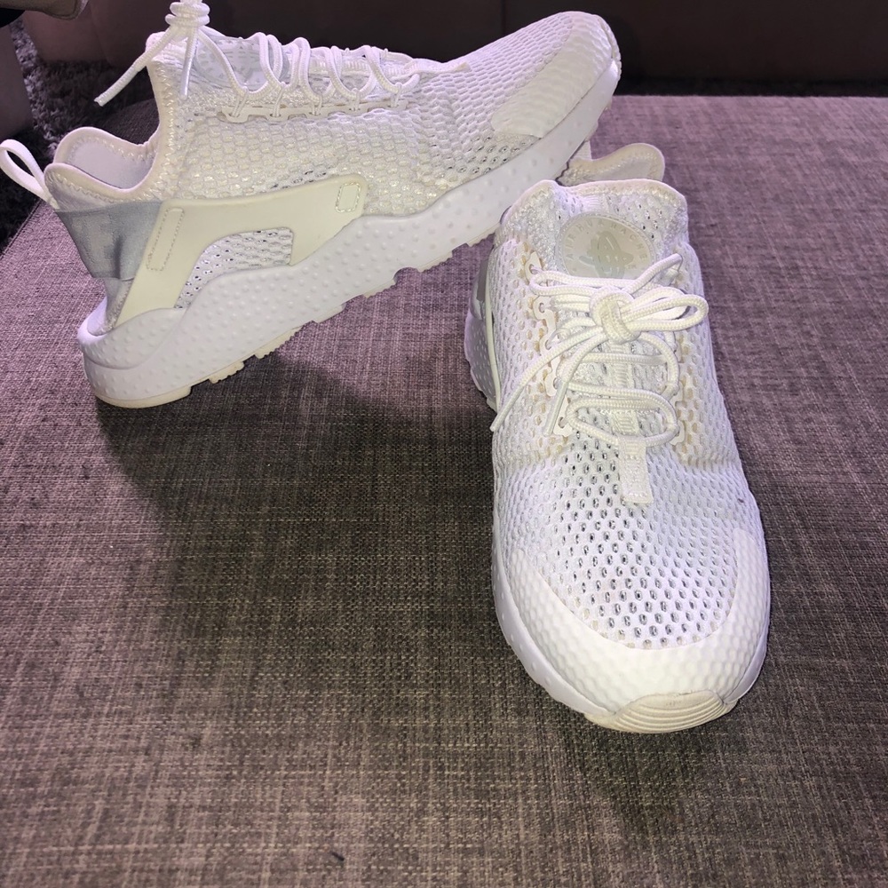 Nike Tennis Shoes